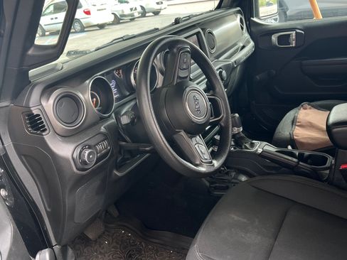 Used 2022 Jeep Wrangler Unlimited Sport image 9