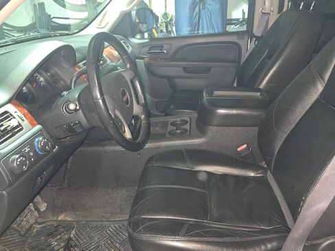 Used 2011 GMC Yukon SLT image 6