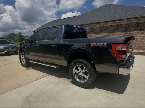 Used 2022 Ford F150 Lariat image 11