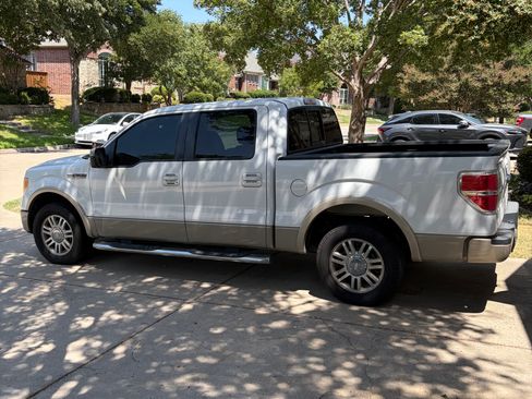 Used 2010 Ford F150 Lariat RWD image 1