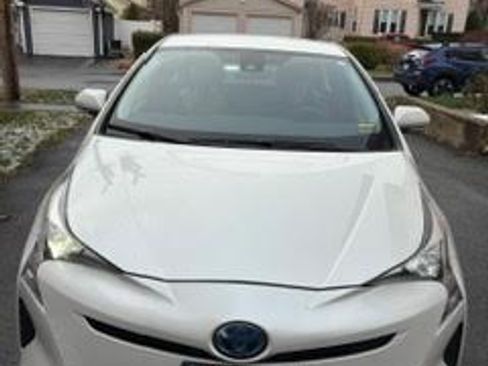 Used 2017 Toyota Prius Four Touring image 21