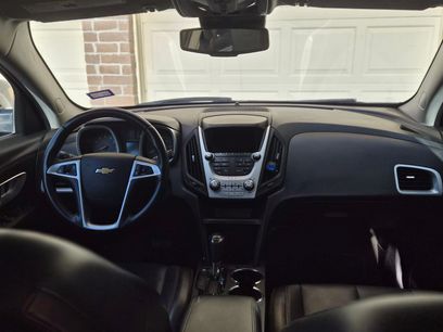 Used 2017 Chevrolet Equinox LT w/ Midnight Edition