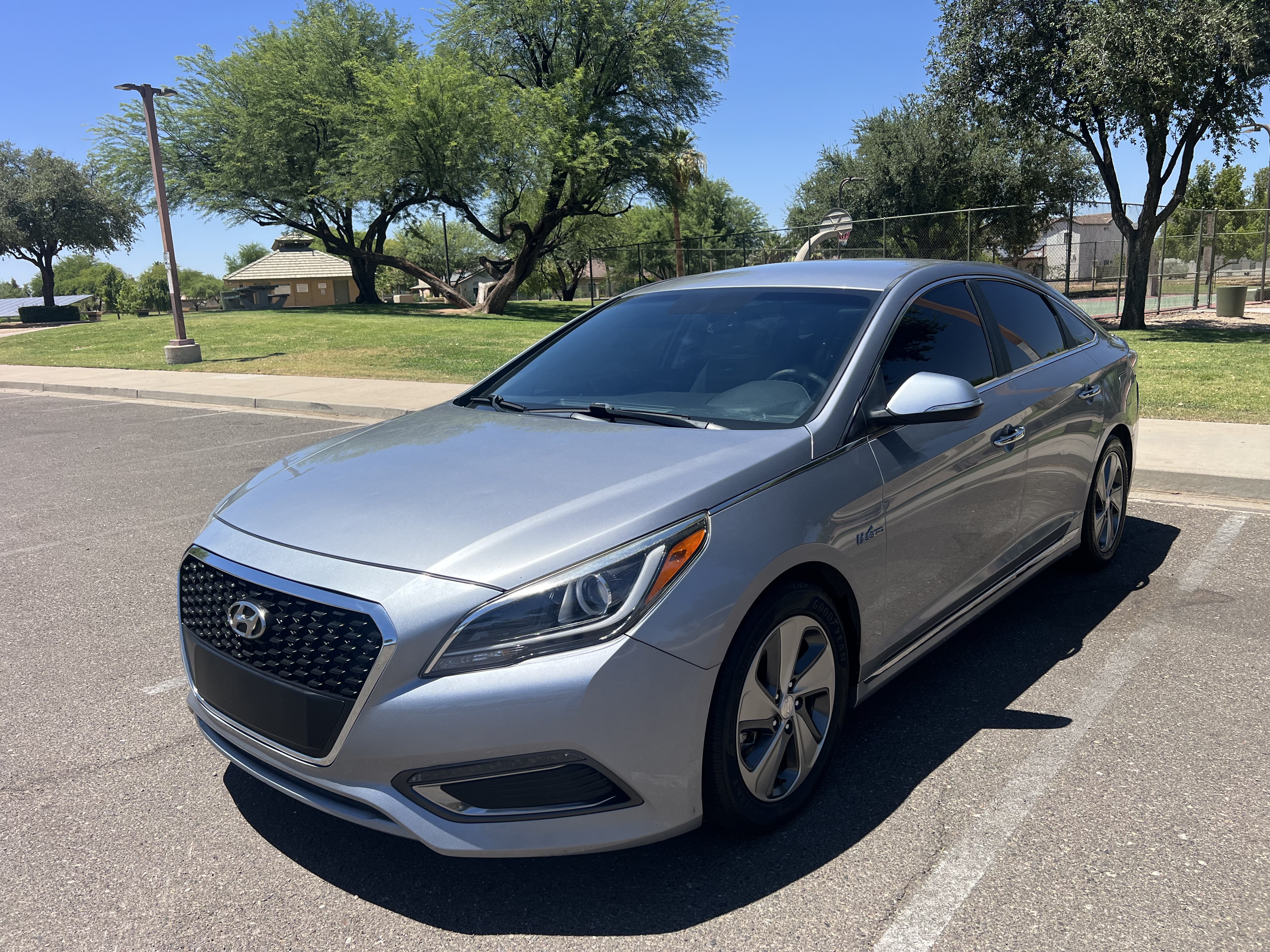 Used 2017 Hyundai Sonata Limited FWD image 4