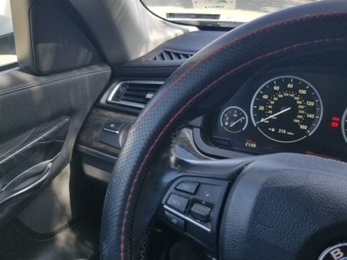 Used 2012 BMW 750Li RWD image 2