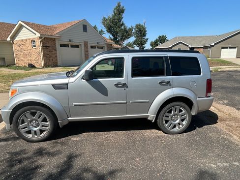 Used 2011 Dodge Nitro Heat image 2