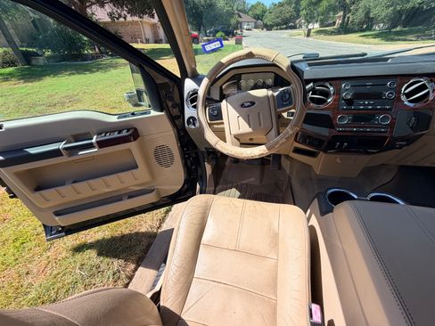 Used 2010 Ford F350 Lariat RWD image 13