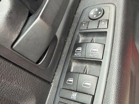 Used 2016 RAM 1500 Express AWD/4WD image 5