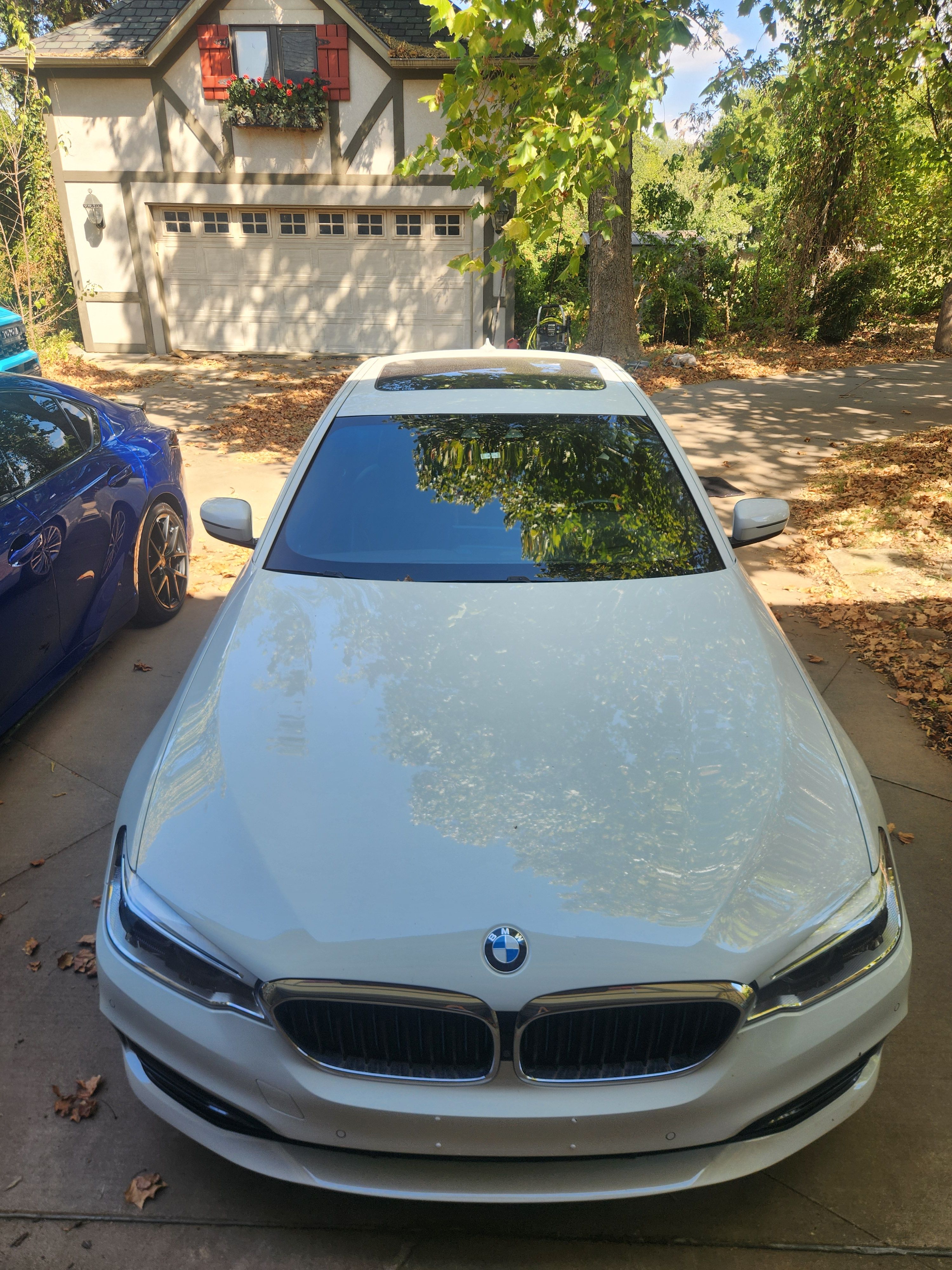 Used 2018 BMW 530e RWD image 1