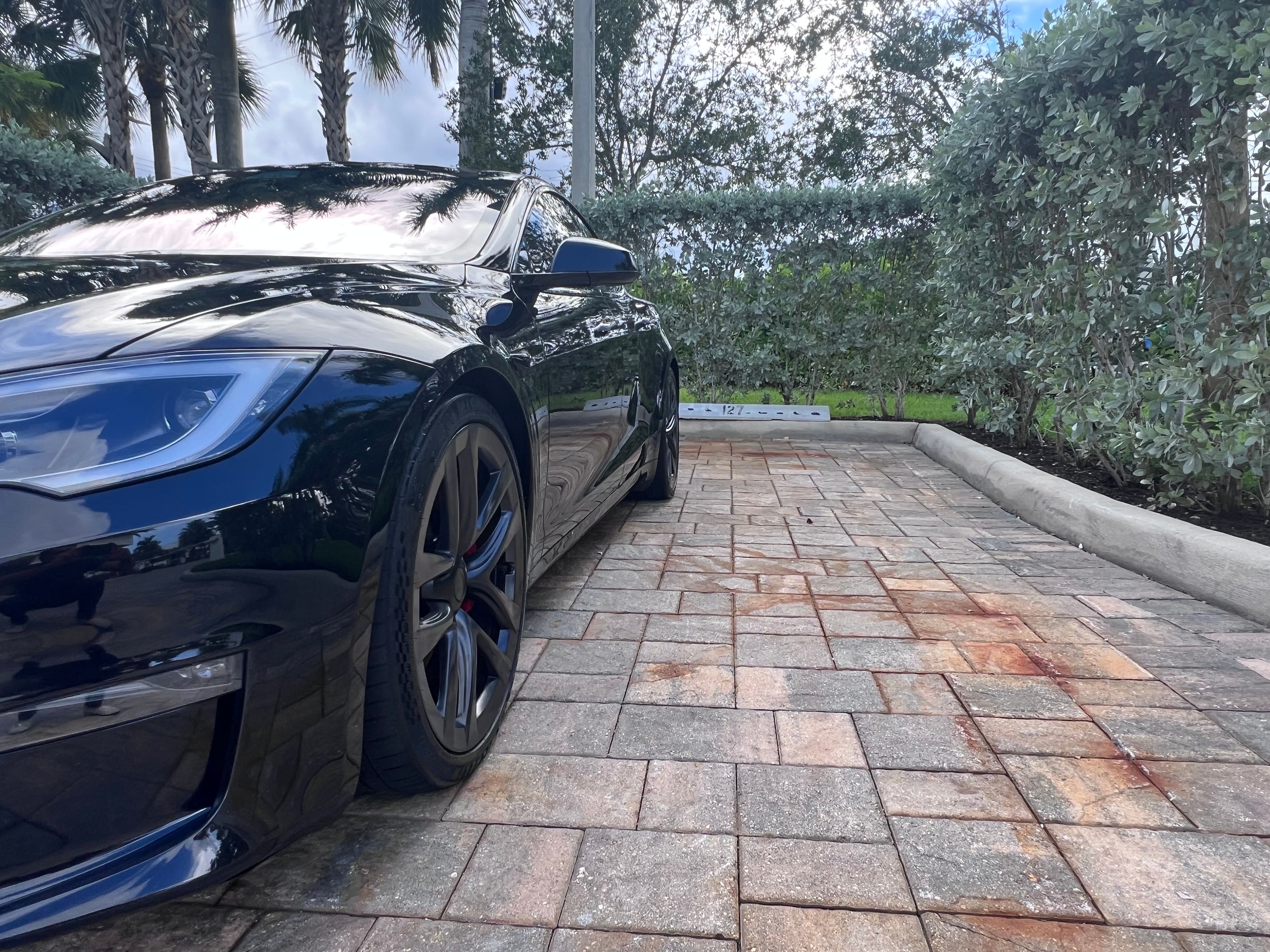 Used 2023 Tesla Model S Plaid AWD/4WD image 11