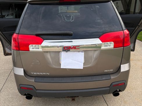 Used 2010 GMC Terrain SLT image 10