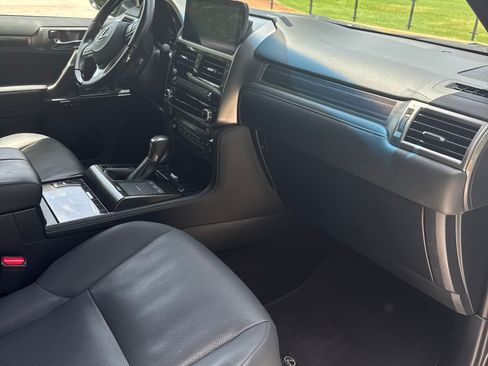 Used 2022 Lexus GX 460 Premium w/ Premium Package AWD/4WD image 18