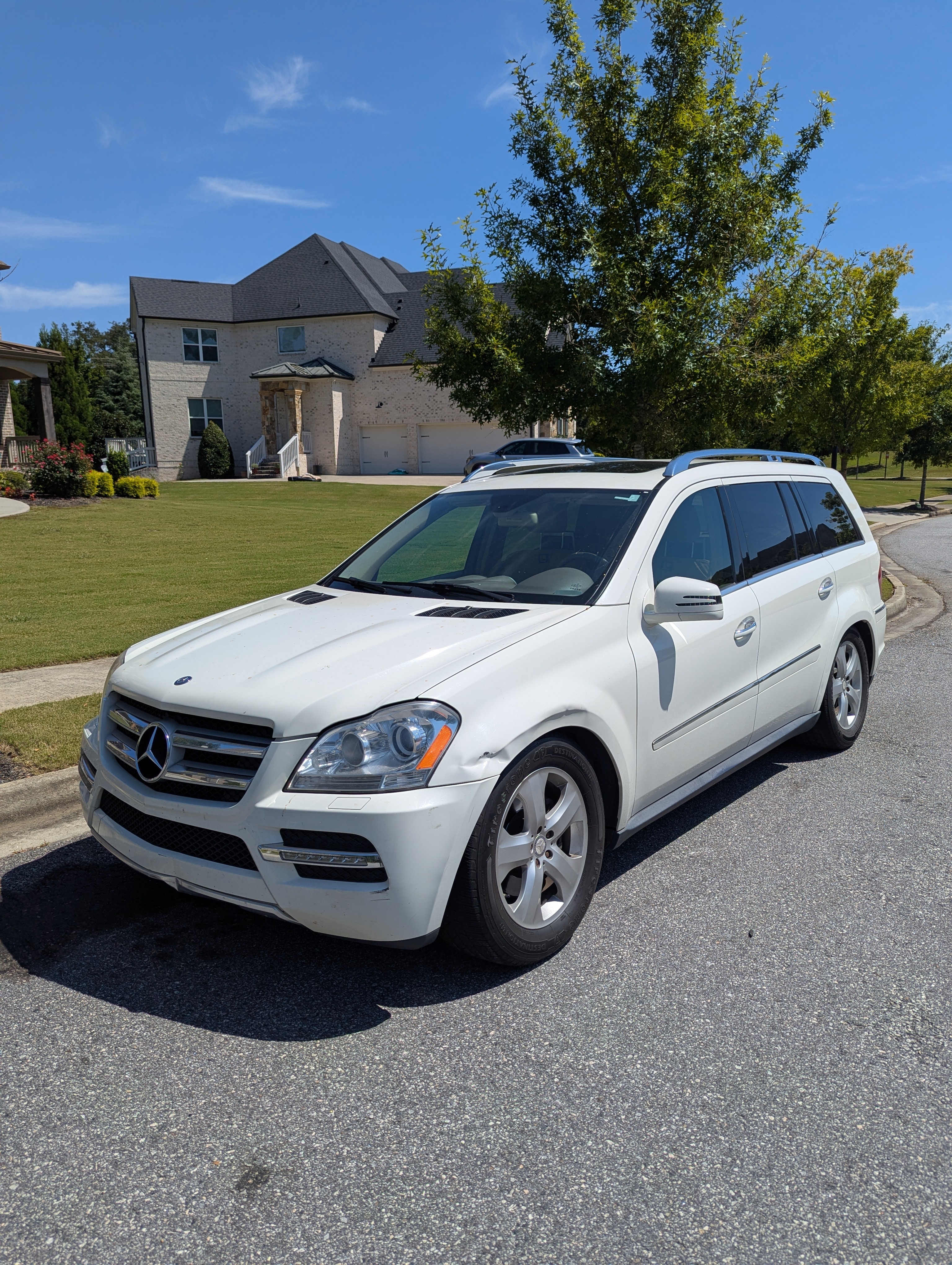 Used 2012 Mercedes-Benz GL 450 4MATIC image 2