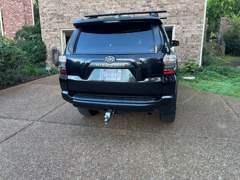 Used 2020 Toyota 4Runner TRD Off-Road Premium w/ Moonroof Package AWD/4WD image 2