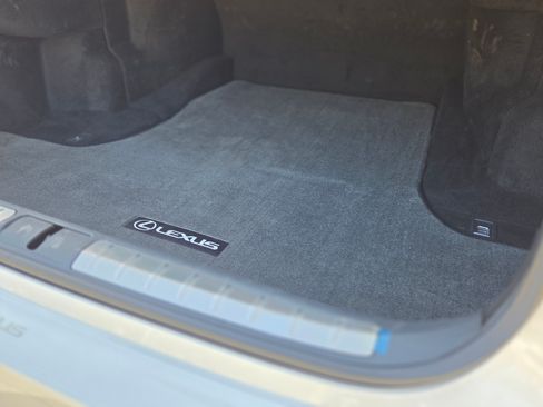 Used 2018 Lexus LS 500 w/ Luxury Package image 15