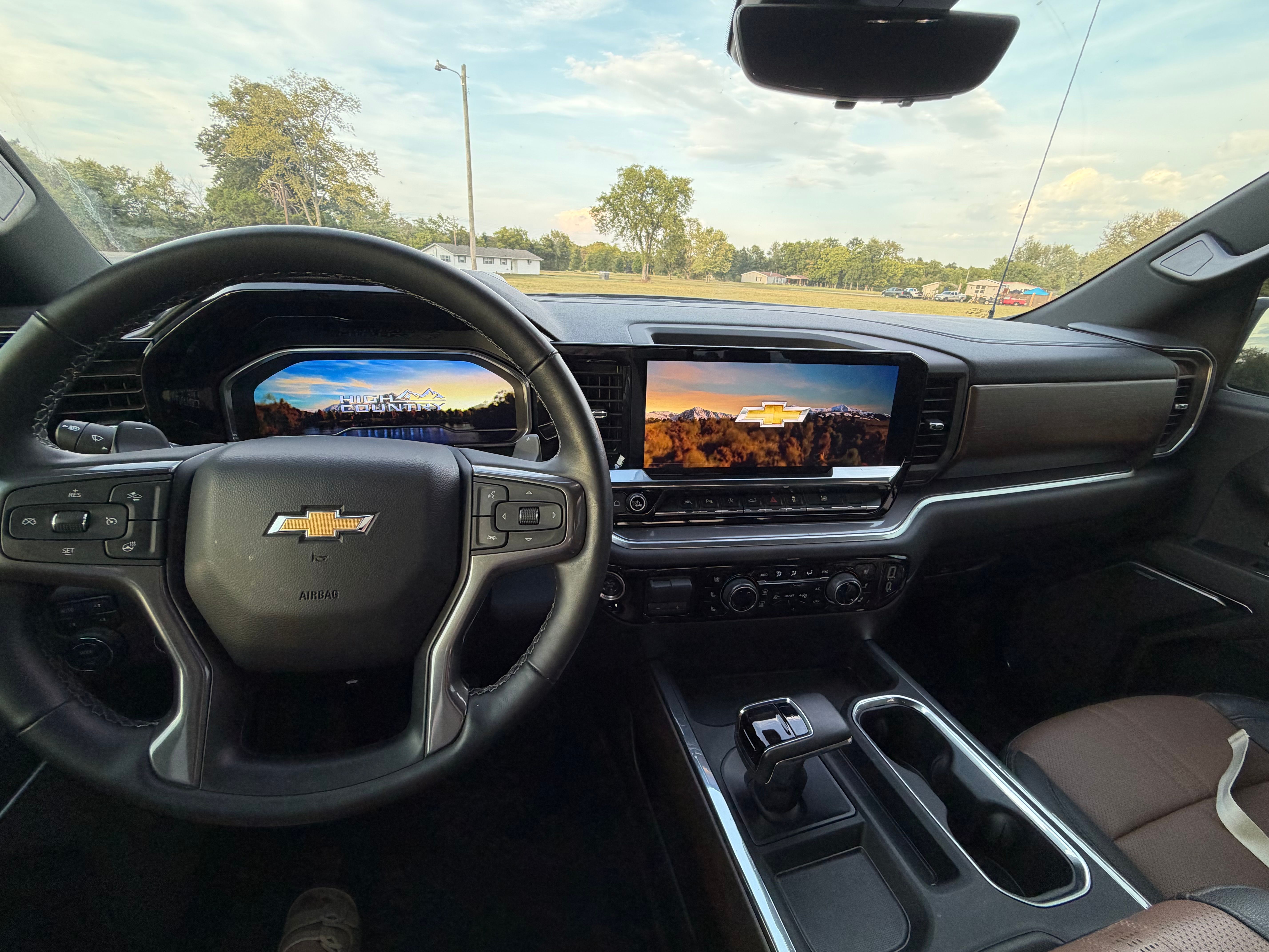 Used 2024 Chevrolet Silverado 1500 High Country w/ High Country Premium Package AWD/4WD image 14