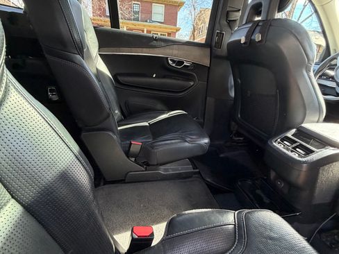 Used 2021 Volvo XC90 T6 Inscription w/ Advanced Package image 12