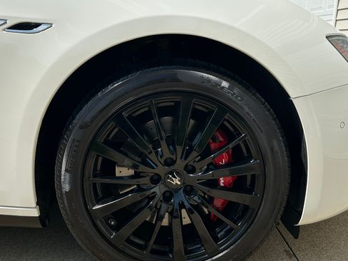 Used 2021 Maserati Ghibli S RWD image 6
