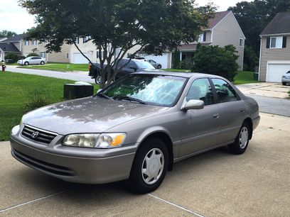 Used 2000 Toyota Camry CE w/ Value Pkg 1