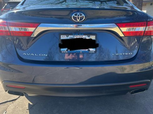 Used 2014 Toyota Avalon Limited w/ Technology Package image 5