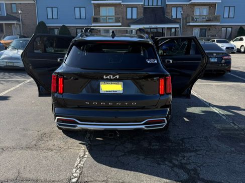 Used 2022 Kia Sorento SX image 9