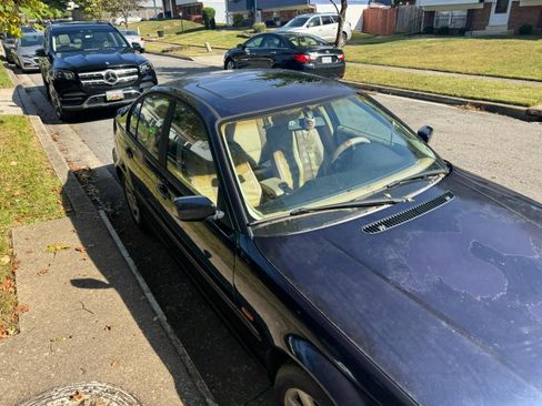 Used 2001 BMW 325xi Sedan image 8