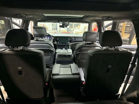 Used 2024 Jeep Grand Wagoneer Series II w/ Quick Order Packagew 28T image 10