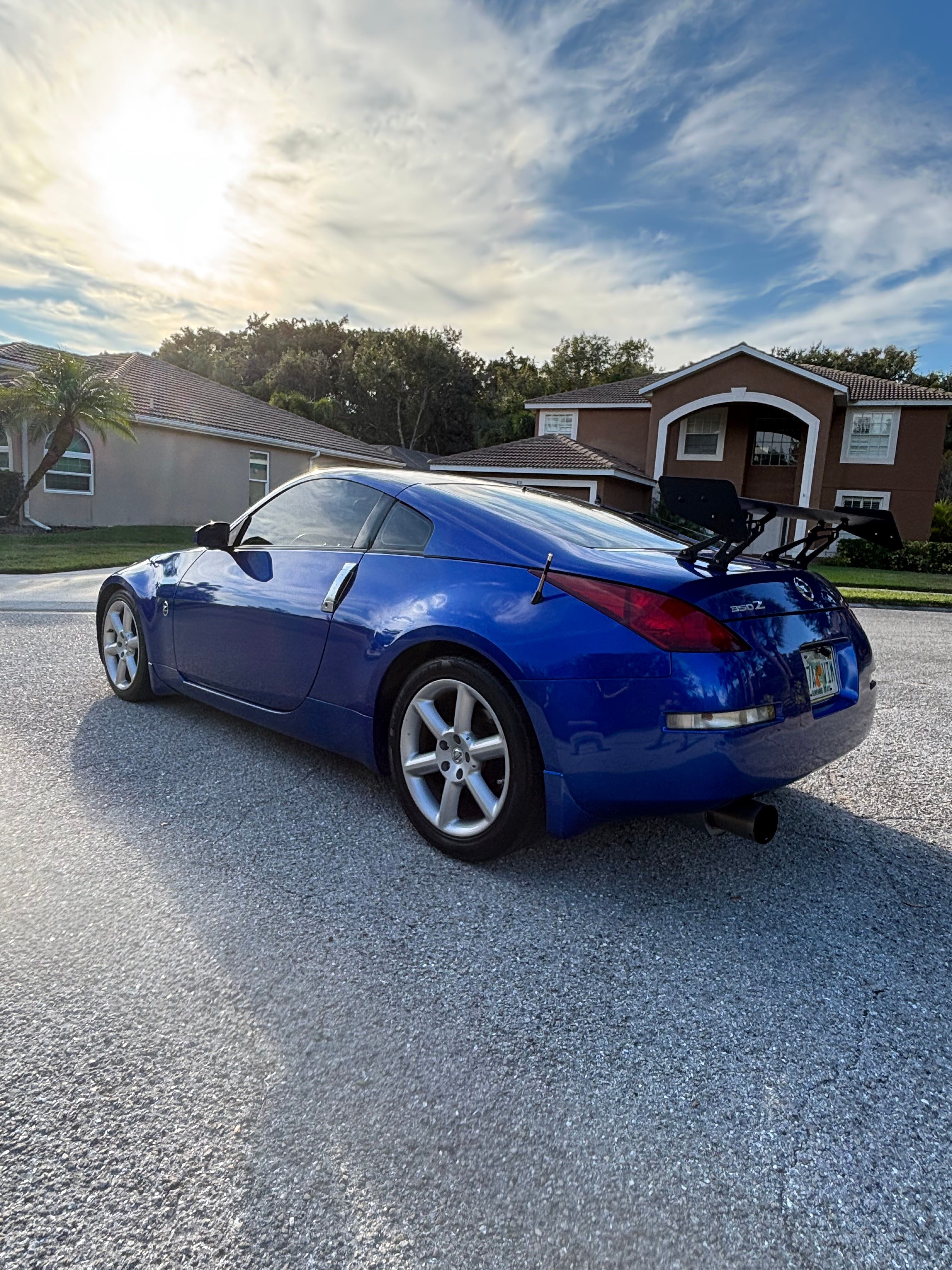 Used 2003 Nissan 350Z Touring RWD image 2