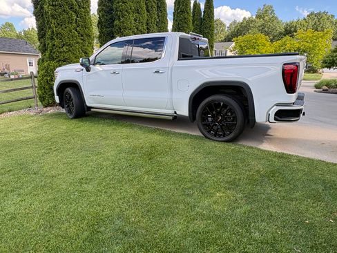 Used 2023 GMC Sierra 1500 Denali w/ Denali Reserve Package AWD/4WD image 6