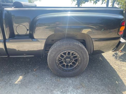 Used 2004 GMC Sierra 1500 SLT w/ Light Duty Power Package RWD image 12