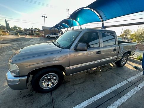 Used 2006 GMC Sierra 1500 SL image 1