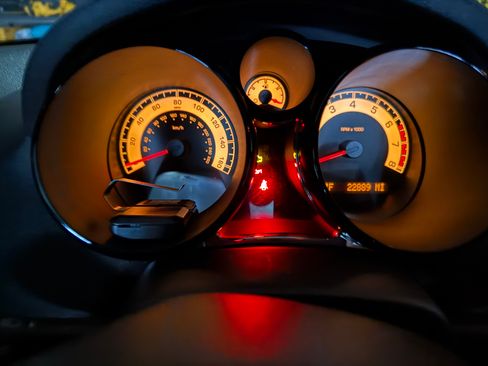 Used 2007 Saturn Sky Red Line image 13