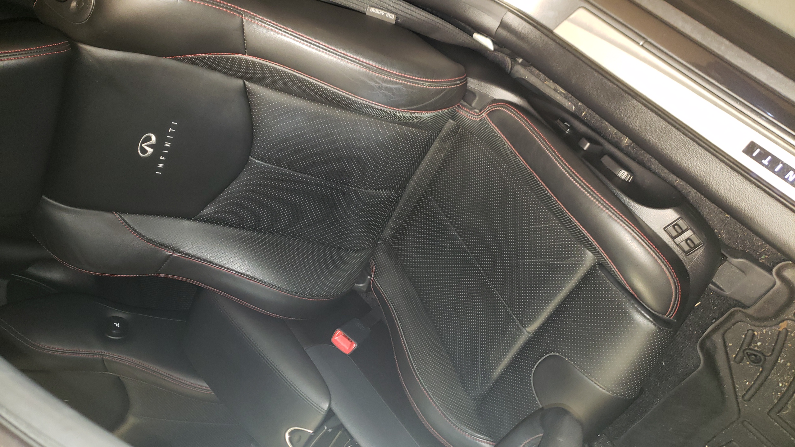 Used 2011 INFINITI G37 IPL RWD image 21