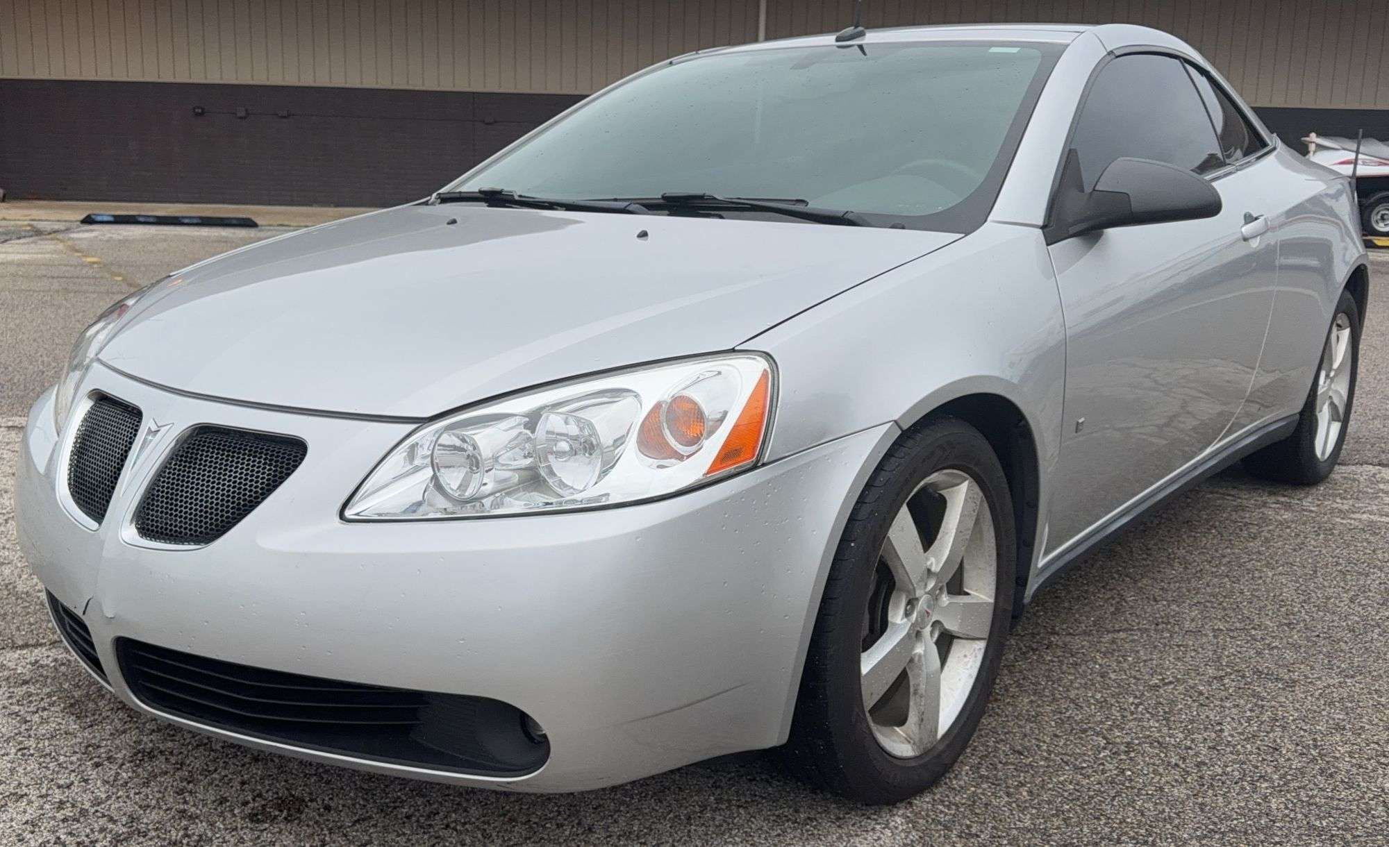 Used 2009 Pontiac G6 GT FWD image 5