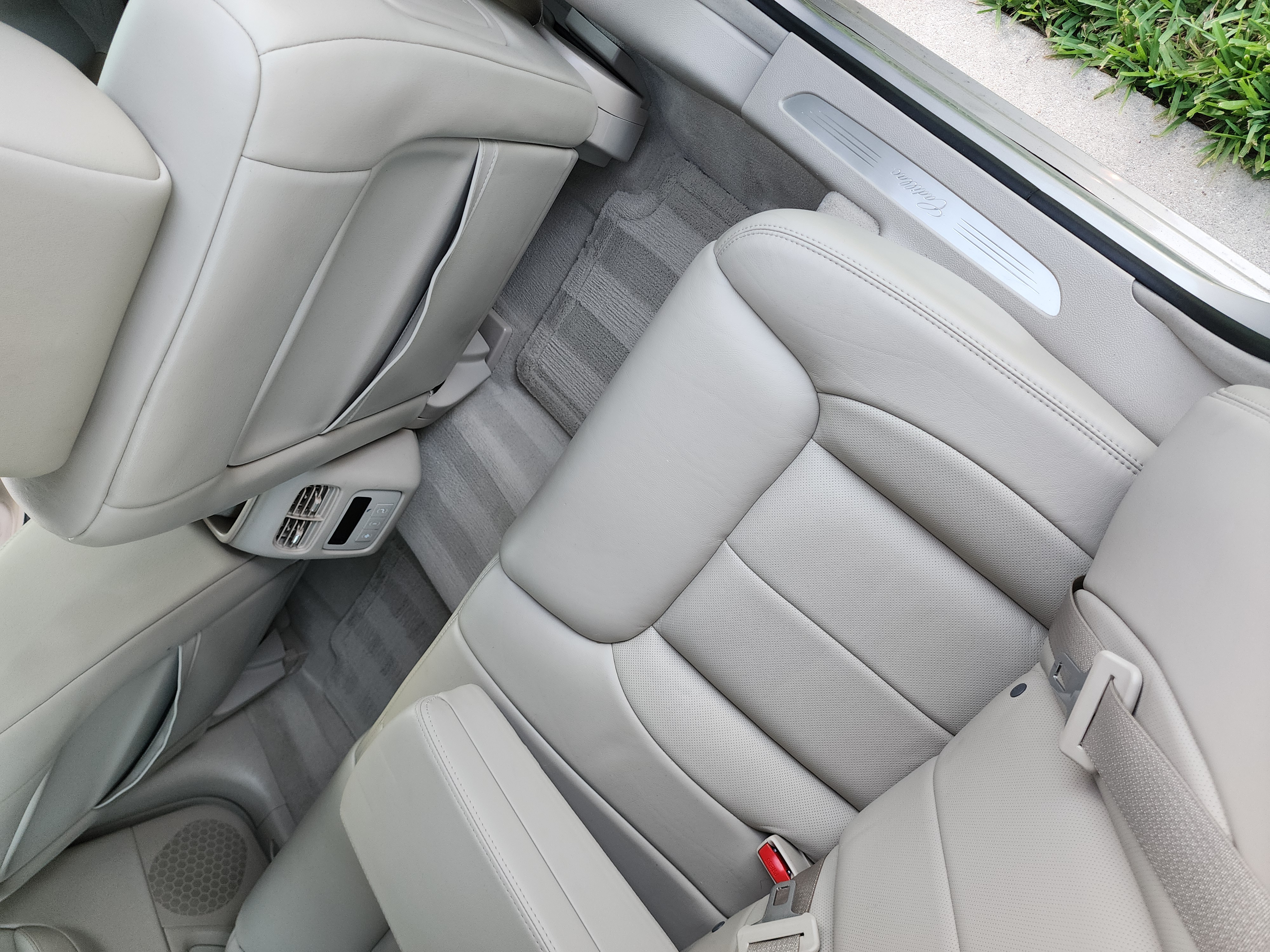 Used 2007 Cadillac DTS Luxury I w/ Trunk Convenience Package FWD image 16