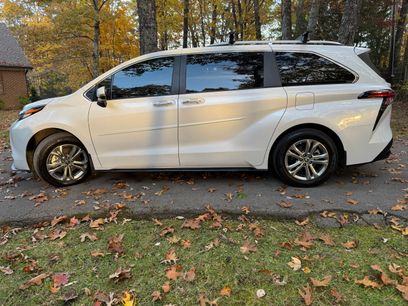Used 2023 Toyota Sienna Platinum