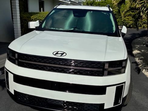 Used 2024 Hyundai Santa Fe Calligraphy image 2