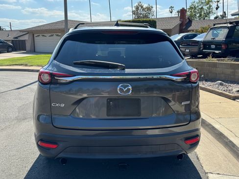 Used 2018 MAZDA CX-9 Touring image 8