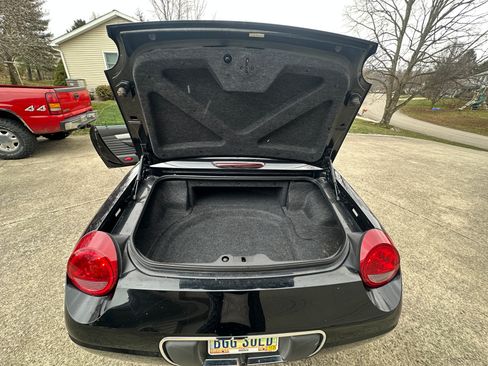 Used 2002 Ford Thunderbird image 13