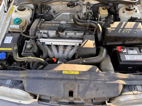 Used 1996 Volvo 850 Turbo image 4