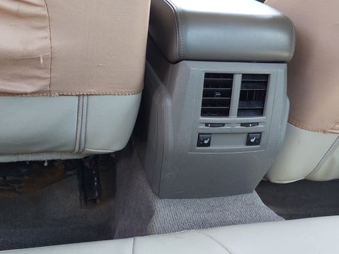 Used 2008 Chrysler 300 C w/ Protection Group II image 12