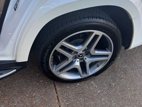 Used 2019 Mercedes-Benz GLS 550 4MATIC image 14