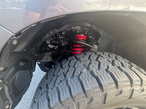 Used 2015 Toyota Tundra Limited w/ Limited Premium Package AWD/4WD image 13