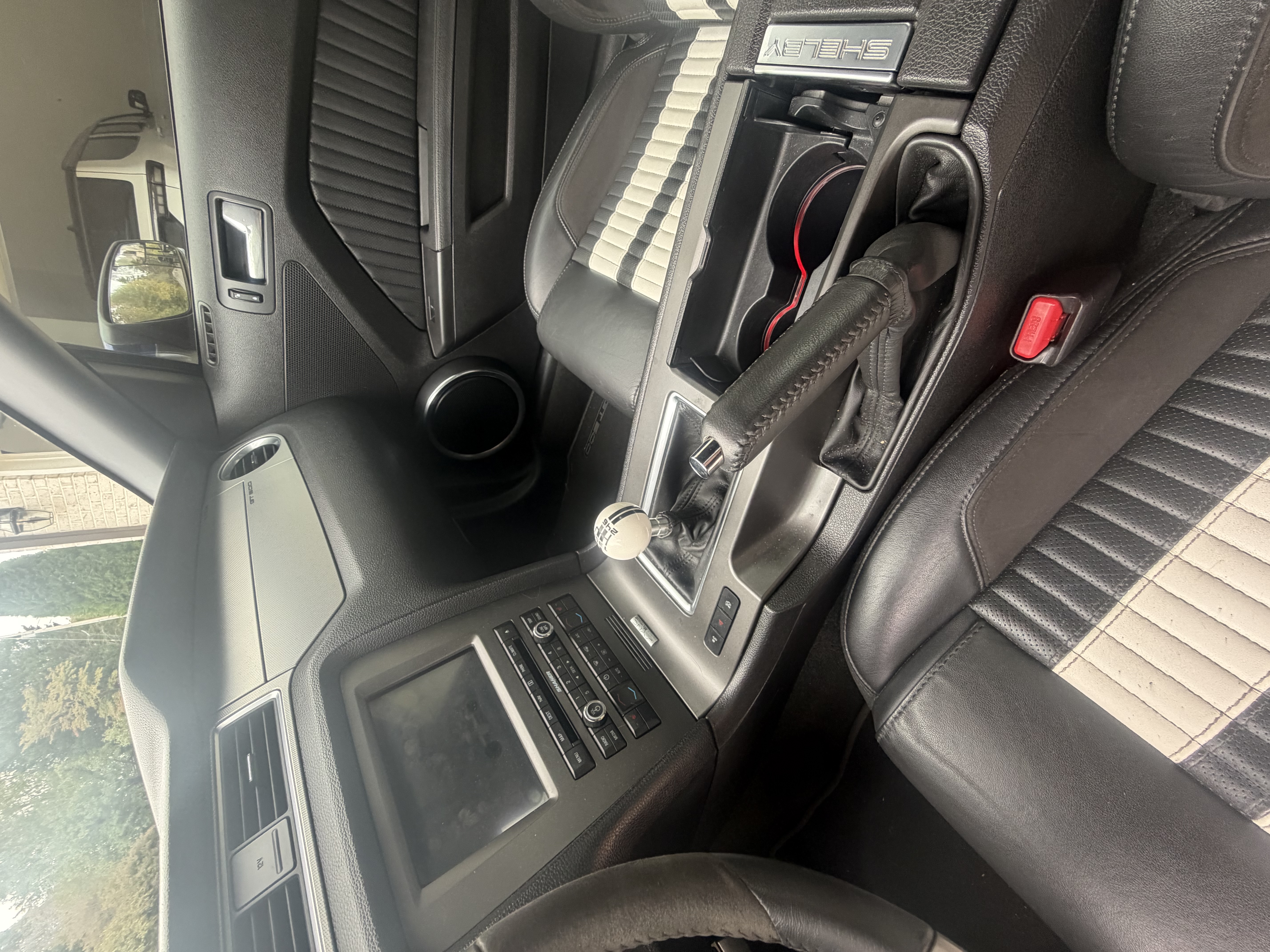 Used 2013 Ford Mustang Shelby GT500 w/ Electronics Pkg RWD image 12