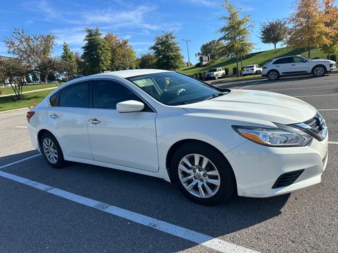 Used 2018 Nissan Altima 2.5 S w/ S Convenience Package image 5