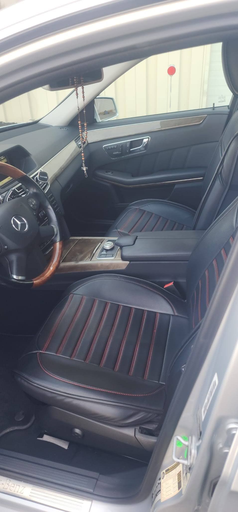 Used 2010 Mercedes-Benz E 350 4MATIC Sedan image 10