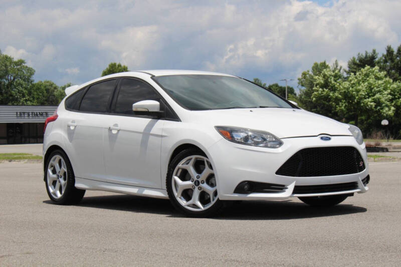 Used 2013 Ford Focus ST FWD image 1