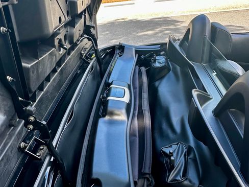 Used 2006 Nissan 350Z Touring image 11