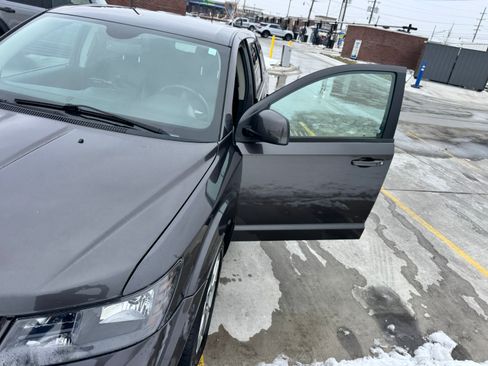 Used 2017 Dodge Journey GT image 2