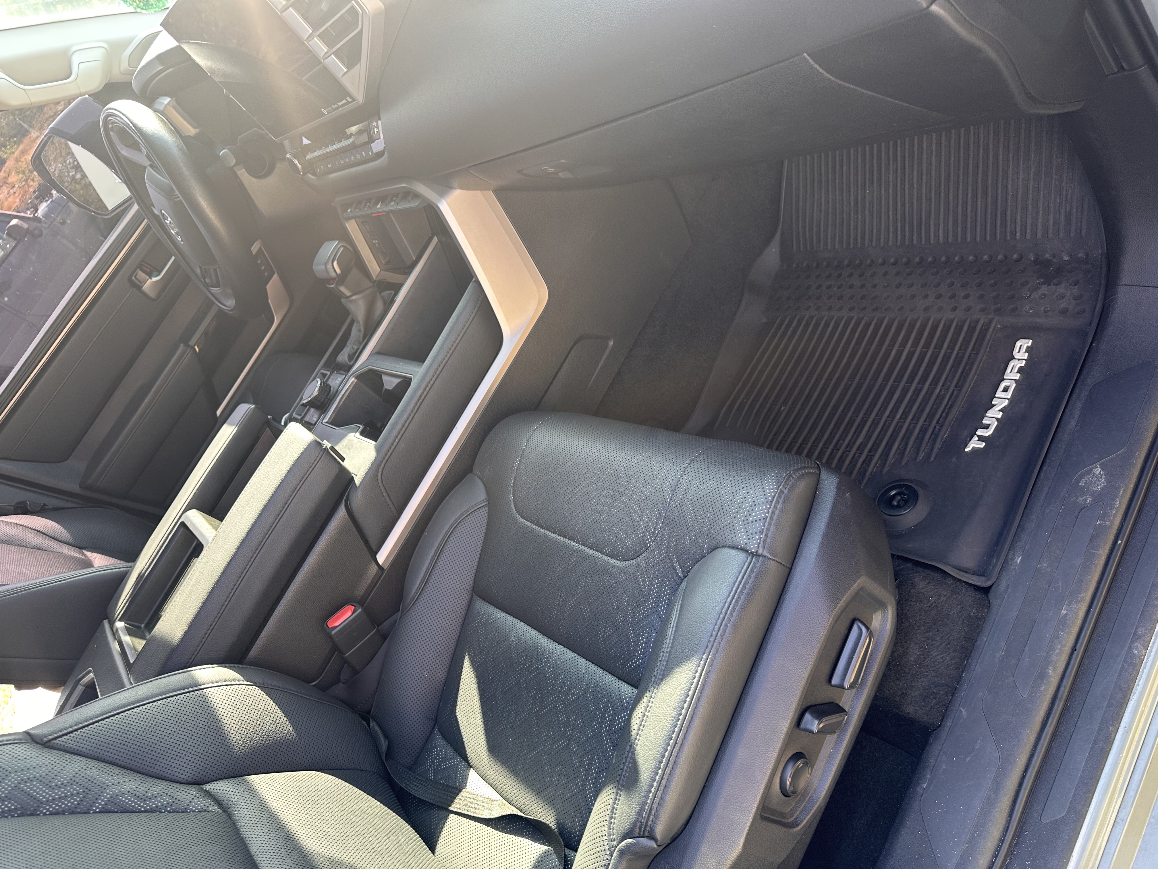 Used 2022 Toyota Tundra Limited w/ TRD Off-Road Package AWD/4WD image 10