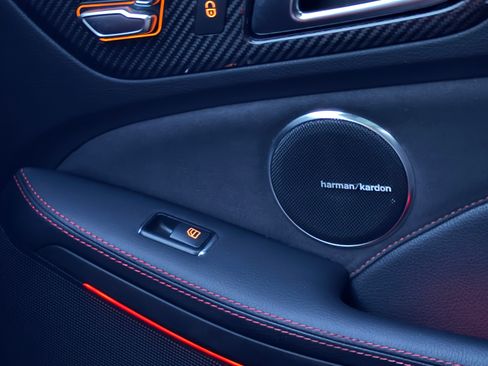 Used 2017 Mercedes-Benz SLC 43 AMG image 12
